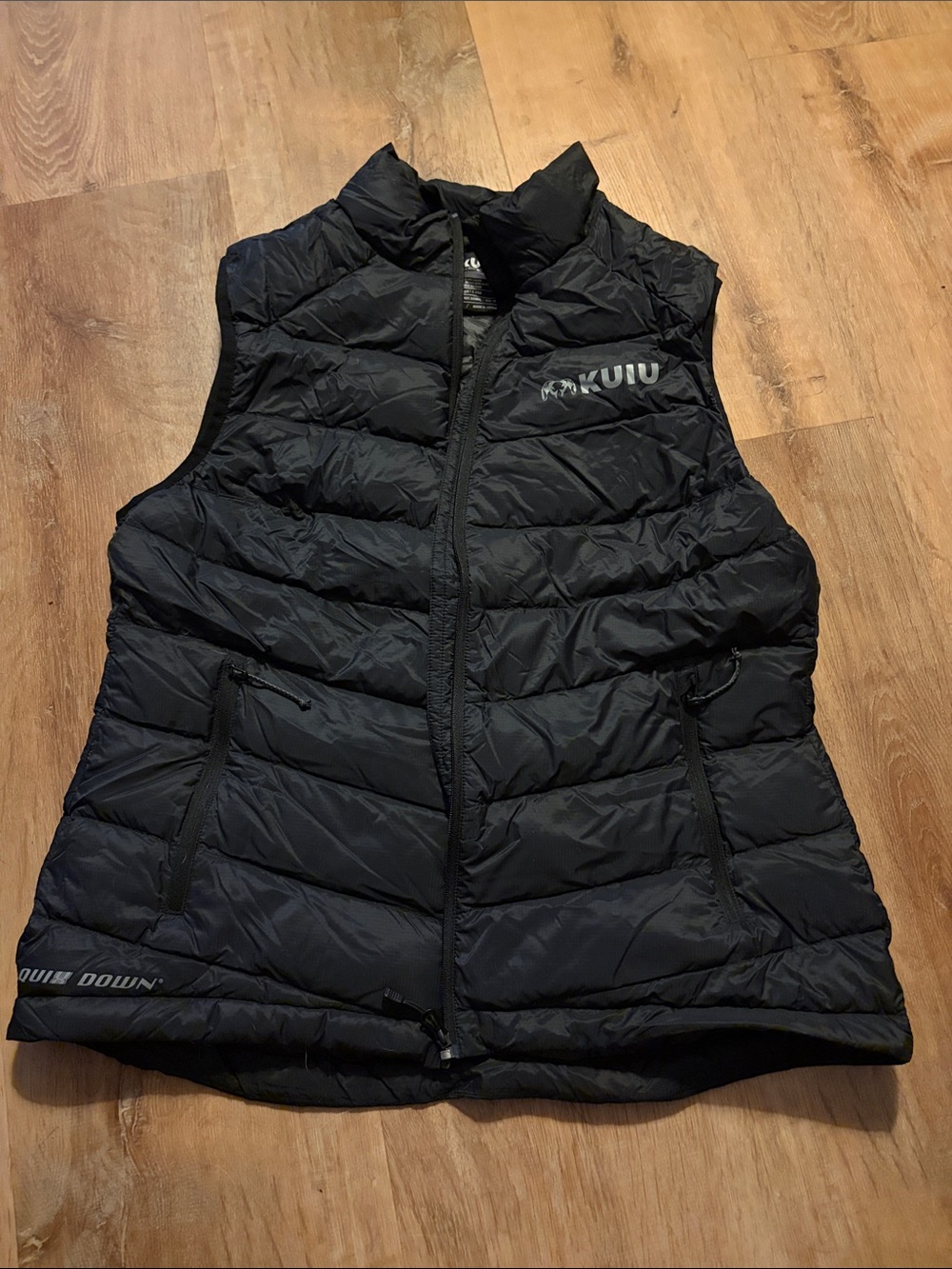 Kuiu super down LT women’s medium vest like new black